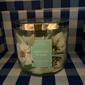 ✨NWT✨ Bath & Body Works 3 Wick Candle White Tea & Sage